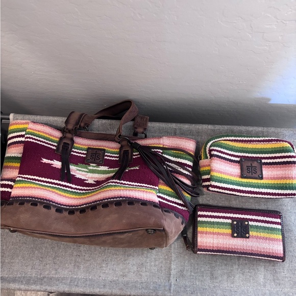 STS Ranchwear Striped Shoulder Bag - Burgundy and Tan - Picture 4 of 6